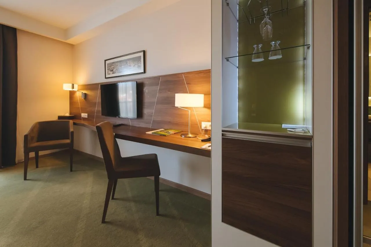 Imola Hotel Platan Eger