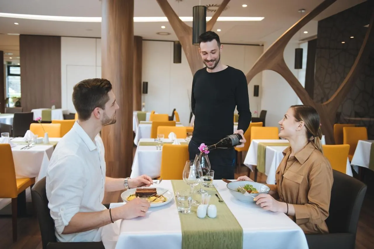 Imola Hotel Platan Eger